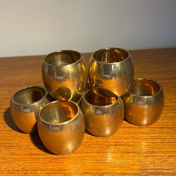 Brass classic simple elegant vintage napkin rings - Picture 1 of 4